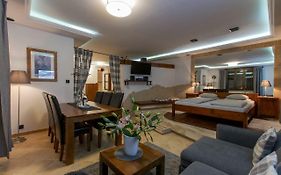 Apartment Koryntia